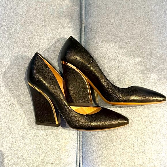 Chloe Shoes - AUTHENTIC Chloe pumps, size 38.5. Worn once.